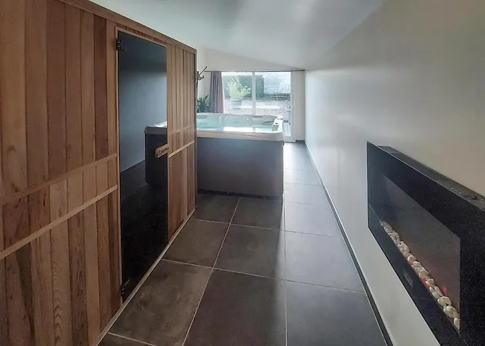 Gorgeous In With Wi-fi *